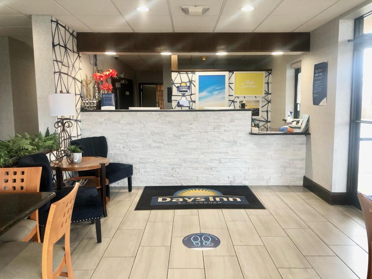 Days By Wyndham Asheville Downtown North Motel 2*
