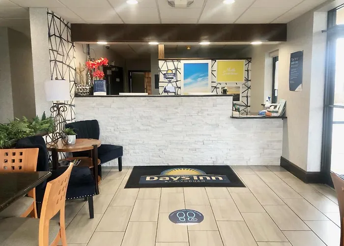 Days Inn By Wyndham Asheville Downtown North