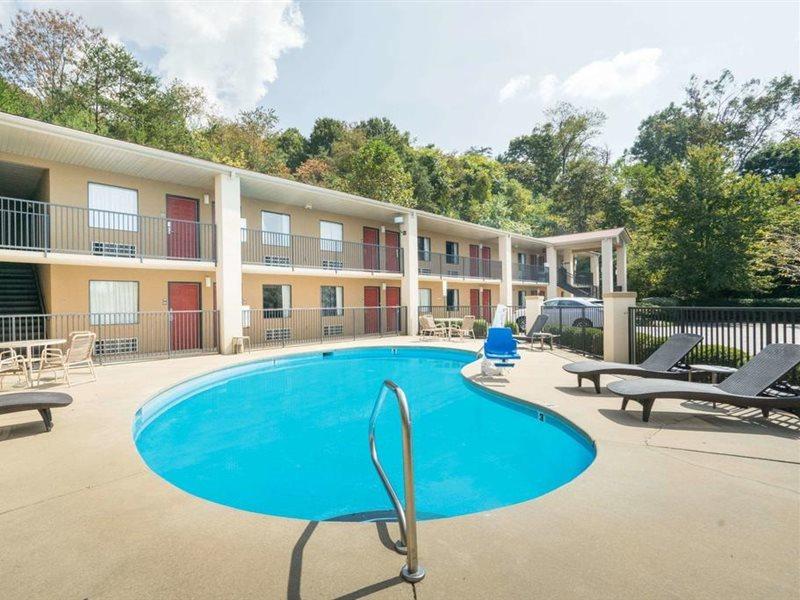 Days By Wyndham Asheville Downtown North Motel Woodfin
