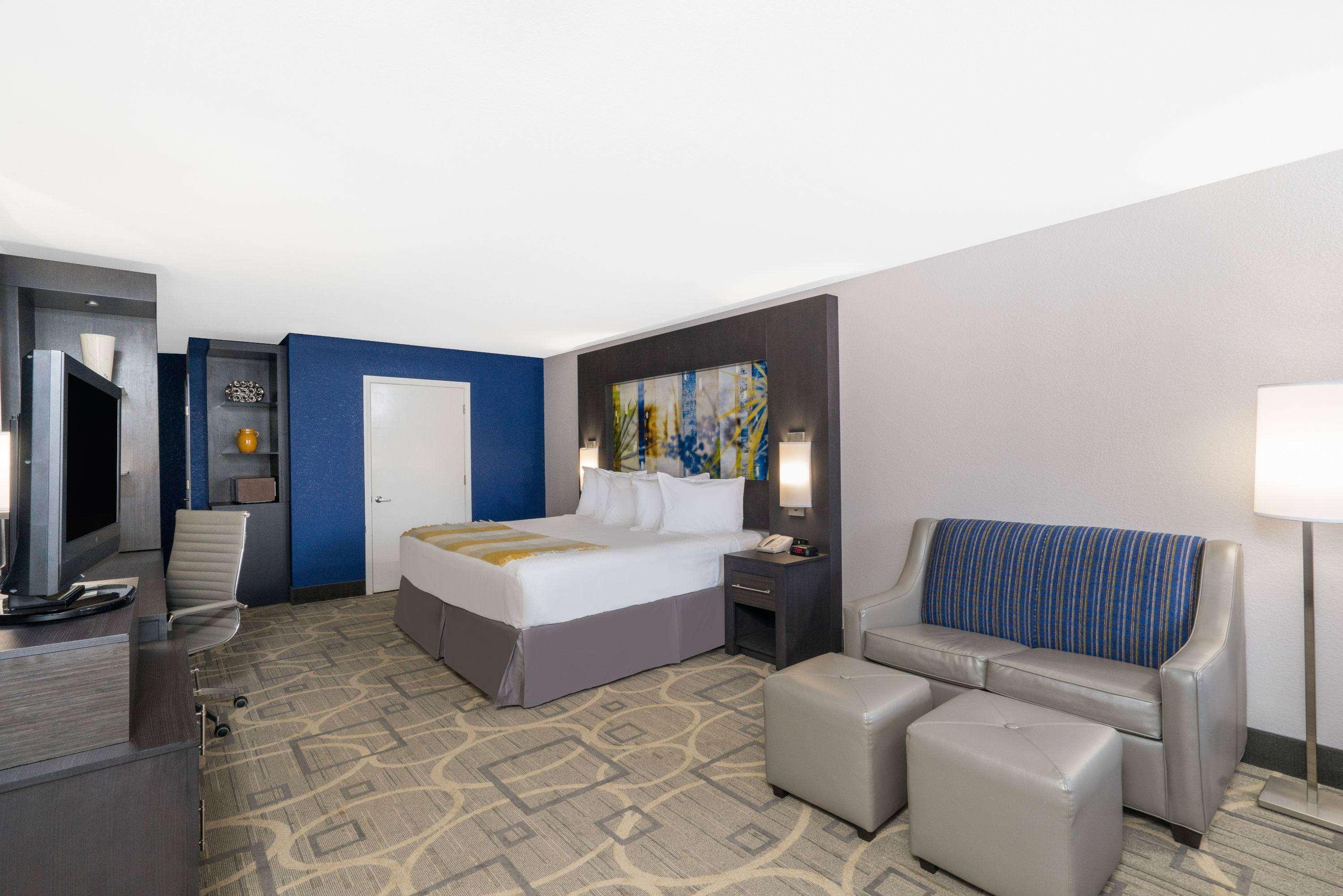 Motel Days By Wyndham Asheville Downtown North 2*