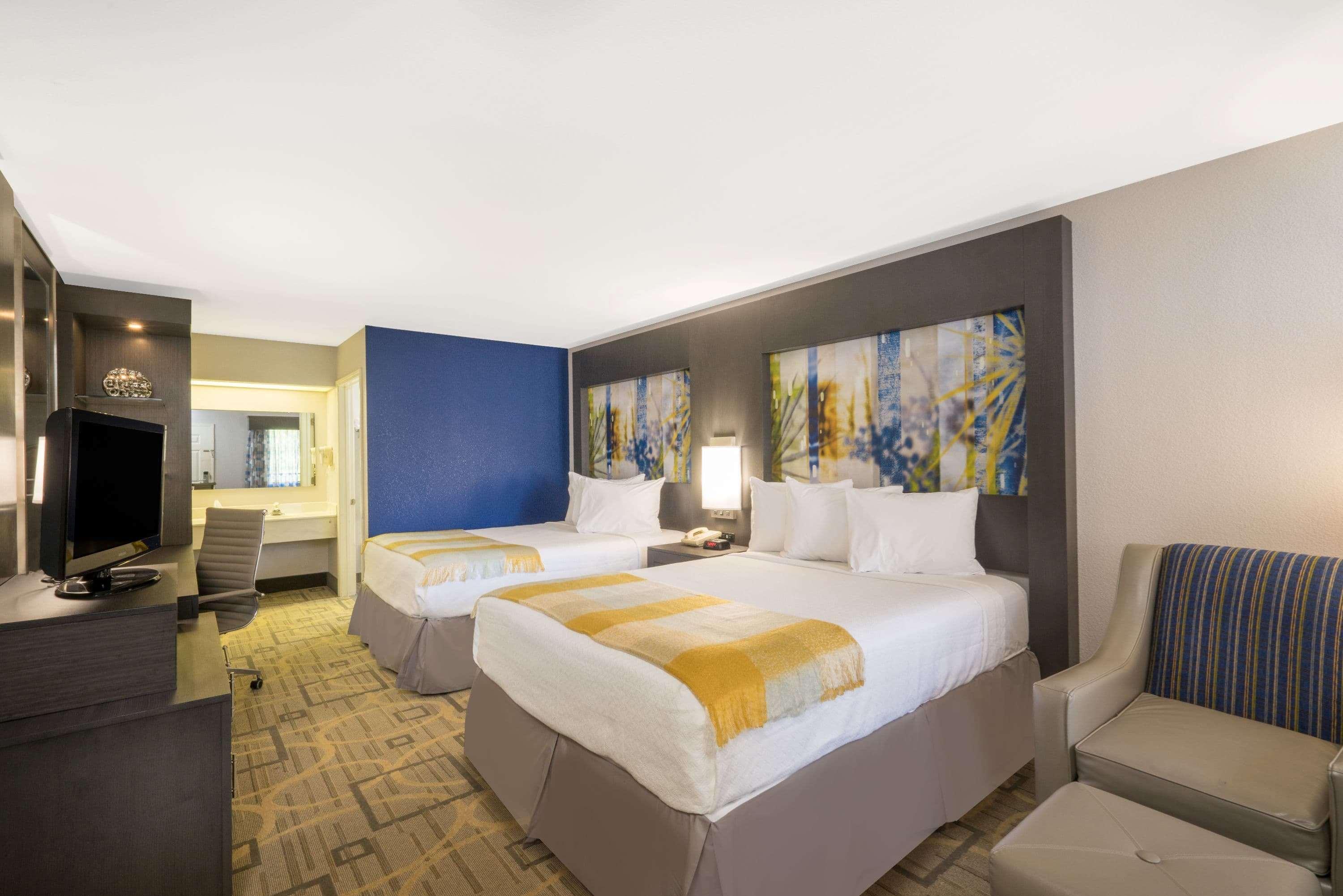 Days By Wyndham Asheville Downtown North Motel Woodfin