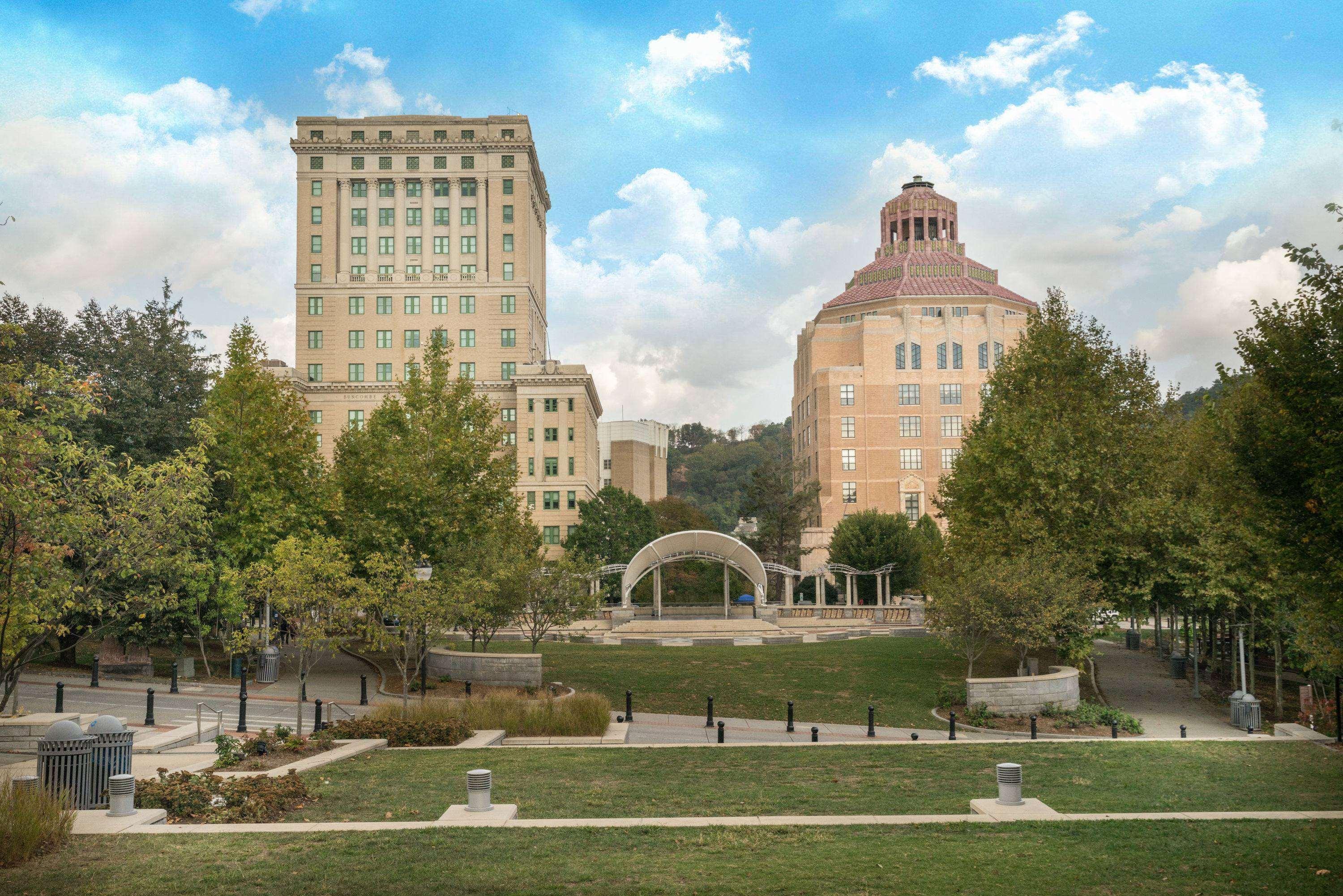 Days By Wyndham Asheville Downtown North Woodfin