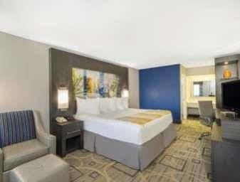Days By Wyndham Asheville Downtown North 2*