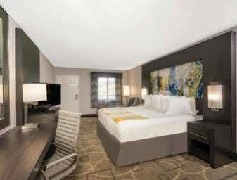 Days By Wyndham Asheville Downtown North Motel